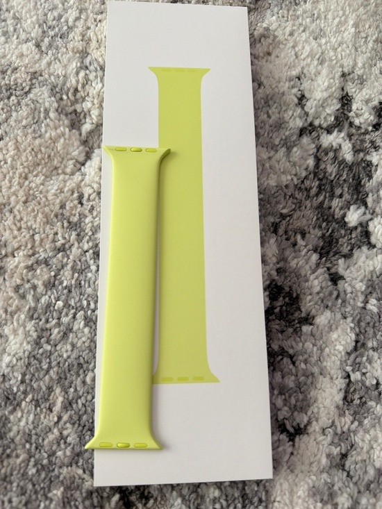 Apple Watch solo loop band 42 mm size 4
